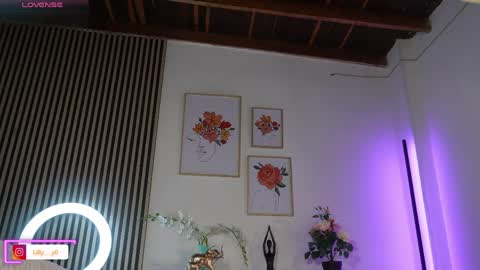 Sofia online show from 04/15/26, 01:40