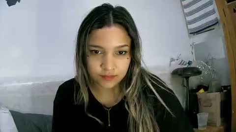 Snapshot of lilly_ocean22 chatting on 03/29/26, 09:37 Sey - Lilly online show from 03/29/26, 09:37
