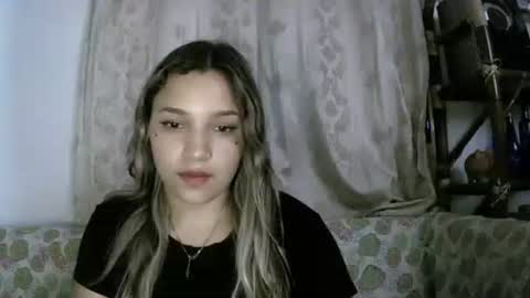 Snapshot of lilly_ocean22 chatting on 03/31/26, 06:25 Sey - Lilly online show from 03/31/26, 06:25