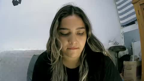 Snapshot of lilly_ocean22 chatting on 04/04/26, 01:15 Sey - Lilly online show from 04/04/26, 01:15