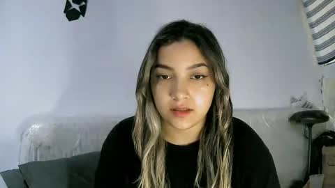 Snapshot of lilly_ocean22 chatting on 04/04/26, 06:49 Sey - Lilly online show from 04/04/26, 06:49