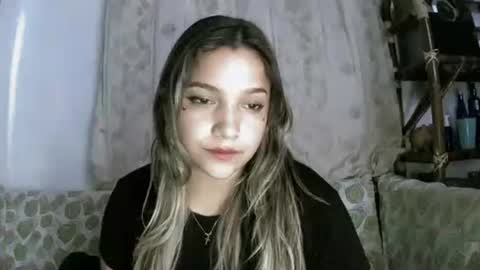Snapshot of lilly_ocean22 chatting on 04/22/26, 07:00 Sey - Lilly online show from 04/22/26, 07:00