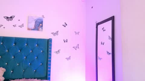 Lilly Peach online show from 04/23/26, 04:14