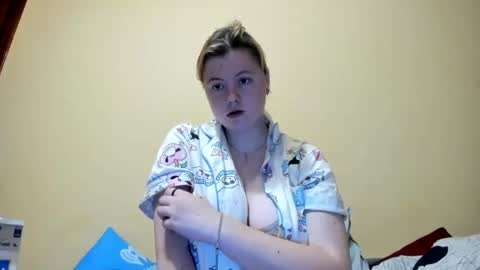 Lilly Depp online show from 11/20/25, 03:56