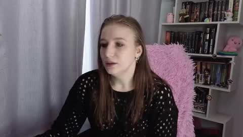 LillyFan X online show from 11/03/25, 04:36