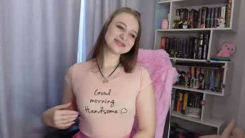 LillyFan X online show from 11/17/25, 04:29