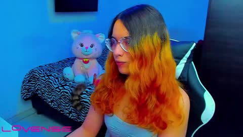 Lilly3 online show from 05/01/26, 03:55