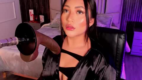 Lilly Ortiz online show from 12/05/25, 05:20