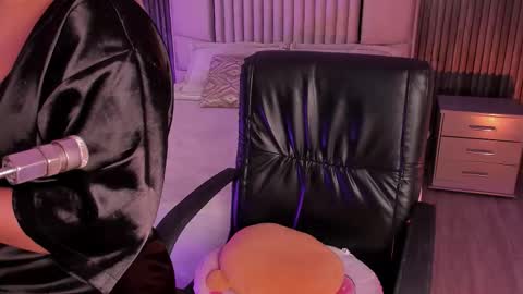 Lilly Ortiz online show from 03/13/26, 08:04