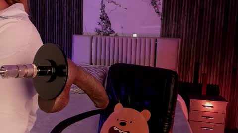 Lilly Ortiz online show from 03/28/26, 11:32