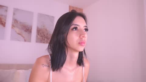 Snapshot of lillythompson_ chatting on 01/24/25, 05:21 Lilly Thompson online show from 01/24/25, 05:21