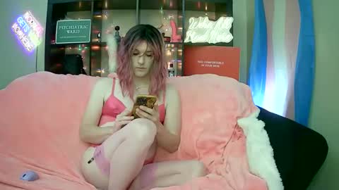 lillyVonT online show from 09/28/25, 11:21