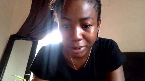 Snapshot of lilmisswap chatting on 12/01/25, 06:07 Juicycoochie online show from 12/01/25, 06:07