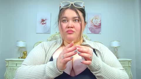 Snapshot of lilolewins chatting on 01/15/25, 04:00 LiloLewins online show from 01/15/25, 04:00