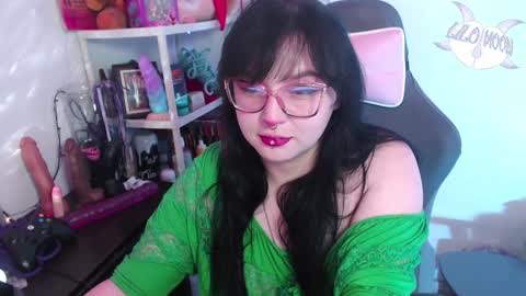 Snapshot of lilomoon69 chatting on 12/10/24, 03:20 Lilo online show from 12/10/24, 03:20