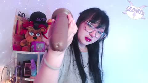 Snapshot of lilomoon69 chatting on 12/11/24, 02:52 Lilo online show from 12/11/24, 02:52