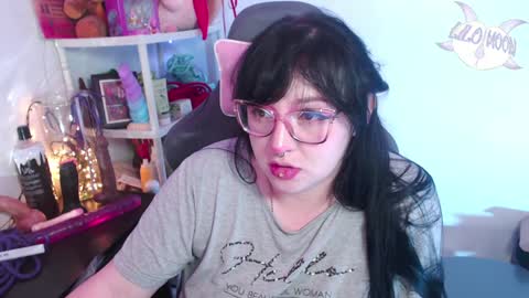 Snapshot of lilomoon69 chatting on 12/11/24, 05:53 Lilo online show from 12/11/24, 05:53