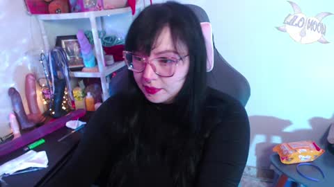 Snapshot of lilomoon69 chatting on 12/18/24, 02:42 Lilo online show from 12/18/24, 02:42