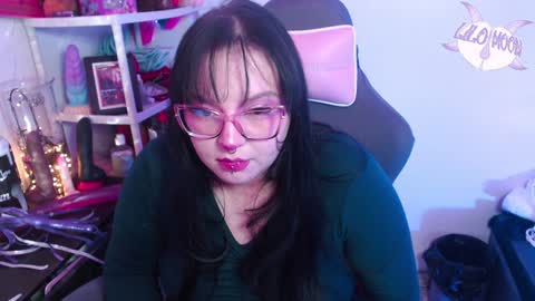 Snapshot of lilomoon69 chatting on 01/07/25, 06:05 Lilo online show from 01/07/25, 06:05
