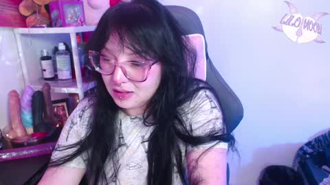 Snapshot of lilomoon69 chatting on 01/14/25, 06:34 Lilo online show from 01/14/25, 06:34