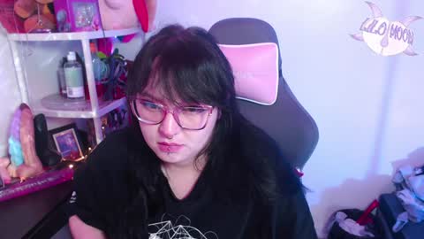 Snapshot of lilomoon69 chatting on 01/15/25, 05:40 Lilo online show from 01/15/25, 05:40