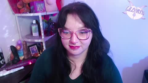 Snapshot of lilomoon69 chatting on 01/17/25, 04:17 Lilo online show from 01/17/25, 04:17