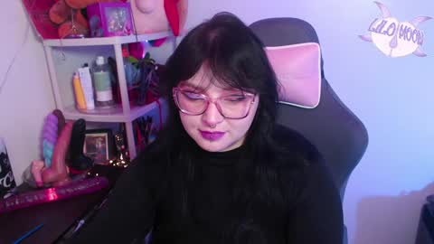 Snapshot of lilomoon69 chatting on 01/18/25, 03:42 Lilo online show from 01/18/25, 03:42