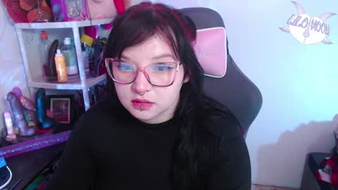 Snapshot of lilomoon69 chatting on 01/21/25, 03:48 Lilo online show from 01/21/25, 03:48