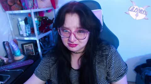 Snapshot of lilomoon69 chatting on 01/27/25, 04:20 Lilo online show from 01/27/25, 04:20