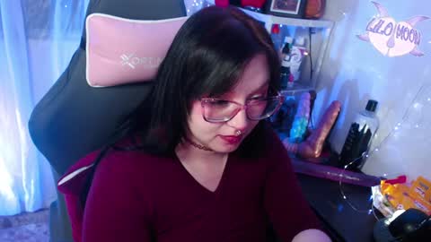 Snapshot of lilomoon69 chatting on 01/30/25, 06:46 Lilo online show from 01/30/25, 06:46