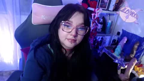 Snapshot of lilomoon69 chatting on 02/17/25, 06:20 Lilo online show from 02/17/25, 06:20