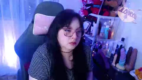 Snapshot of lilomoon69 chatting on 02/22/25, 04:18 Lilo online show from 02/22/25, 04:18
