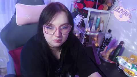 Snapshot of lilomoon69 chatting on 03/12/25, 04:19 Lilo online show from 03/12/25, 04:19