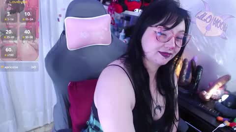 Snapshot of lilomoon69 chatting on 09/20/25, 02:07 Lilo online show from 09/20/25, 02:07