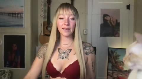 Lilpeachykeenn online show from 12/08/24, 11:08