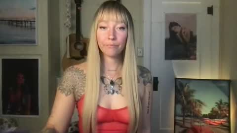 Lilpeachykeenn online show from 12/15/24, 09:53