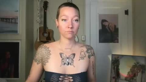 Lilpeachykeenn online show from 12/23/24, 06:27