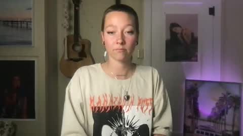 Lilpeachykeenn online show from 12/28/24, 03:04