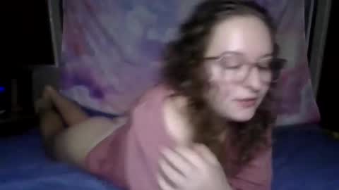 Snapshot of lilpies chatting on 12/11/24, 03:35 LilPies online show from 12/11/24, 03:35