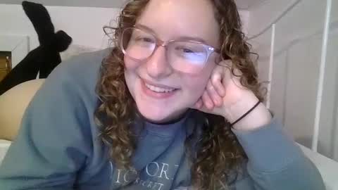 Snapshot of lilpies chatting on 12/19/24, 12:02 LilPies online show from 12/19/24, 12:02