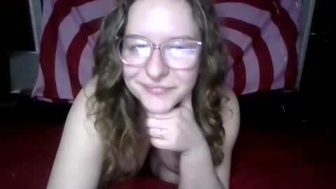 Snapshot of lilpies chatting on 02/17/25, 04:20 LilPies online show from 02/17/25, 04:20