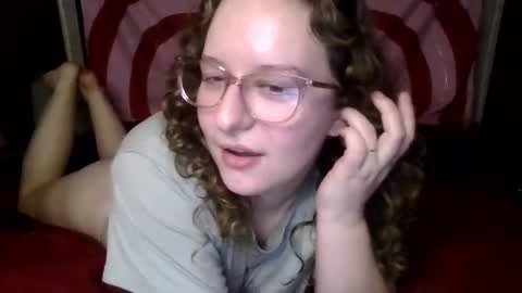 Snapshot of lilpies chatting on 02/28/25, 04:32 LilPies online show from 02/28/25, 04:32