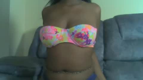 Snapshot of lilpretty16 chatting on 06/17/26, 01:41 lilpretty16 online show from 06/17/26, 01:41