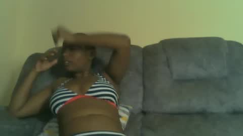 Snapshot of lilpretty16 chatting on 06/18/26, 05:30 lilpretty16 online show from 06/18/26, 05:30