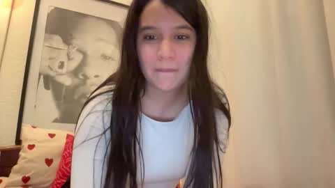 Snapshot of lilprincessxoxo_ chatting on 09/22/25, 04:47 lilprincessxoxo_ online show from 09/22/25, 04:47