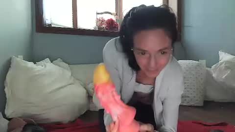 Snapshot of lilrosiedoll chatting on 10/24/25, 04:25 Lilrosiedoll online show from 10/24/25, 04:25