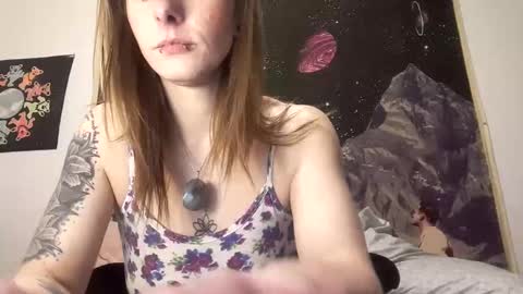 Luna online show from 03/08/26, 02:04