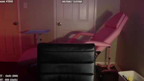 Snapshot of lilst0rm chatting on 02/15/25, 06:33 lil or red online show from 02/15/25, 06:33