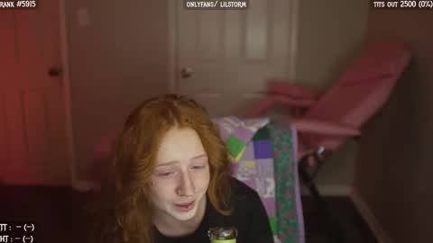 Snapshot of lilst0rm chatting on 11/19/25, 12:43 lil or red online show from 11/19/25, 12:43