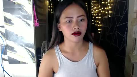 Snapshot of lilsweet_marie chatting on 02/01/26, 10:25 Lilsweet marie online show from 02/01/26, 10:25